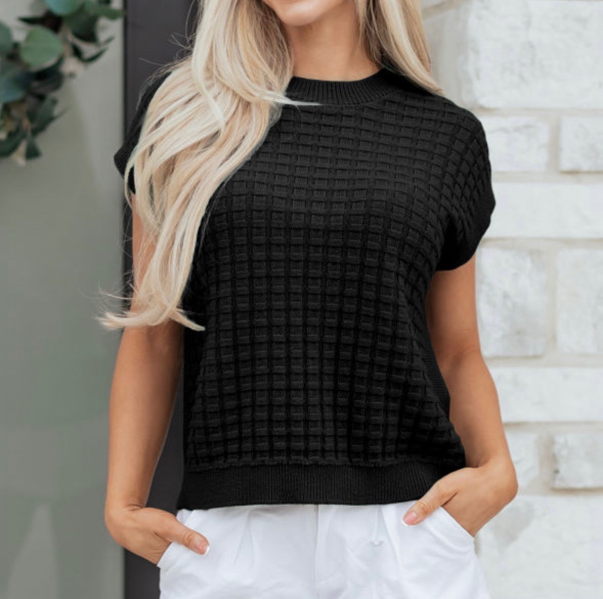 Black textured sweater vest