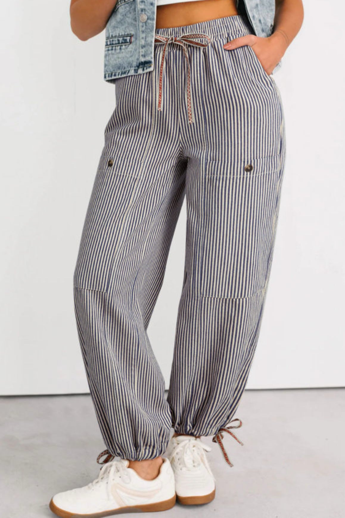 Striped drawstring jeans