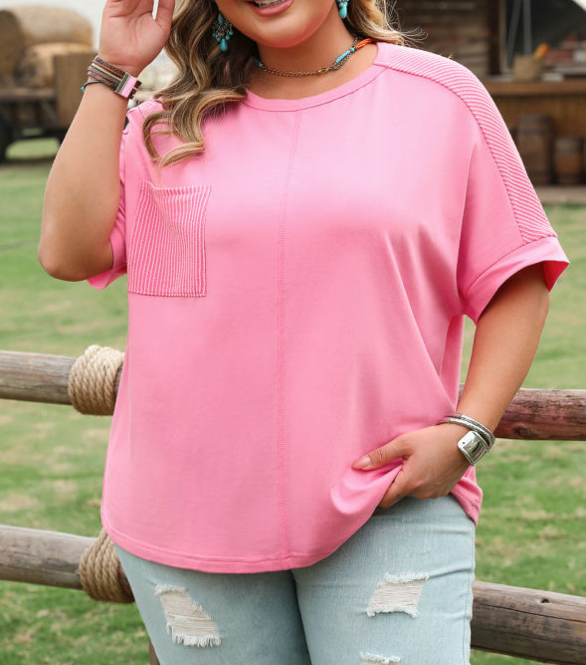Pink texture pocket tee