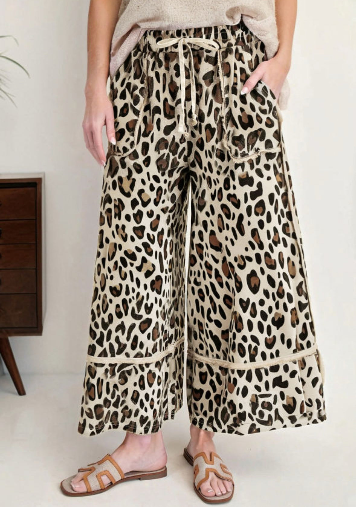 Wide leg leopard pants