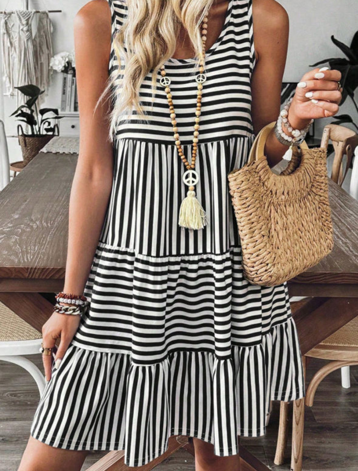 Black and white striped dress vert/hor pattern
