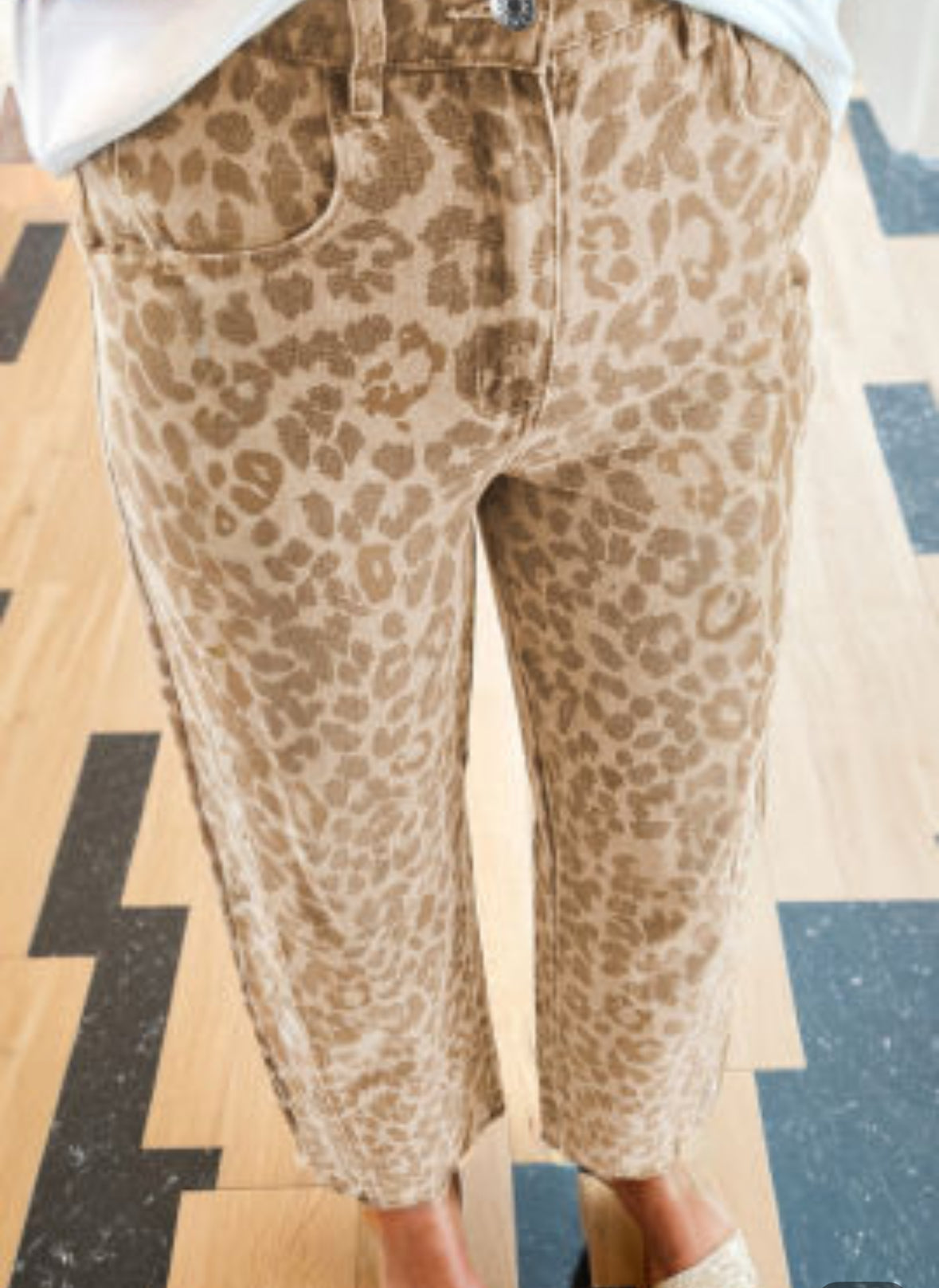 Leopard jeans-barrel cut