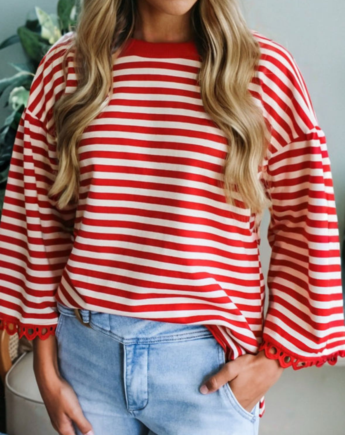 Red striped scalloped lace 3/4 sleeve